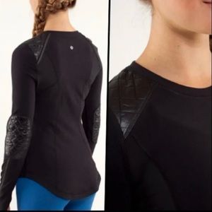 Lululemon Run Ice Queen Patch Long Sleeve Top Black Size 4
